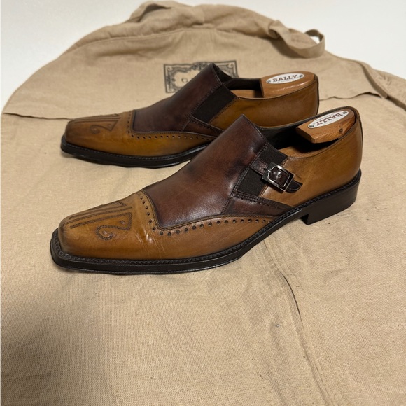 DOUCALS - Picture 2 of 13